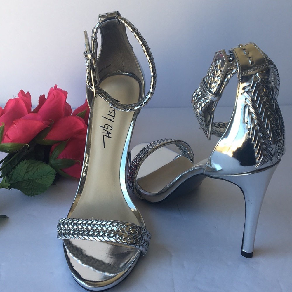Nasty Gal Silver Open Toe Heels Shoes S7M NWOT